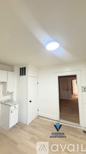 Hartford Apartment: 14 Hillside Ave