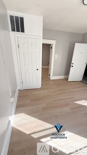 Hartford Apartment: 14 Hillside Ave