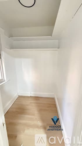 Hartford Apartment: 14 Hillside Ave