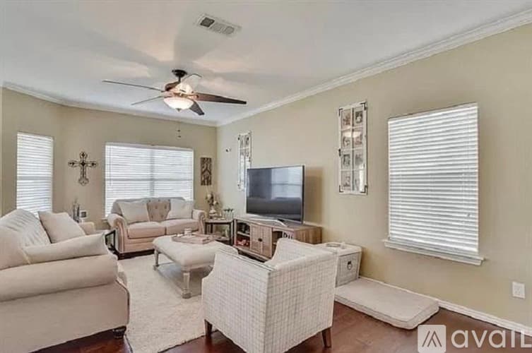 Fort Worth House: 6904 Legato Lane