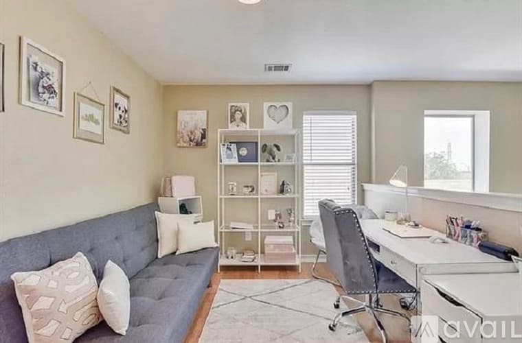Fort Worth House: 6904 Legato Lane