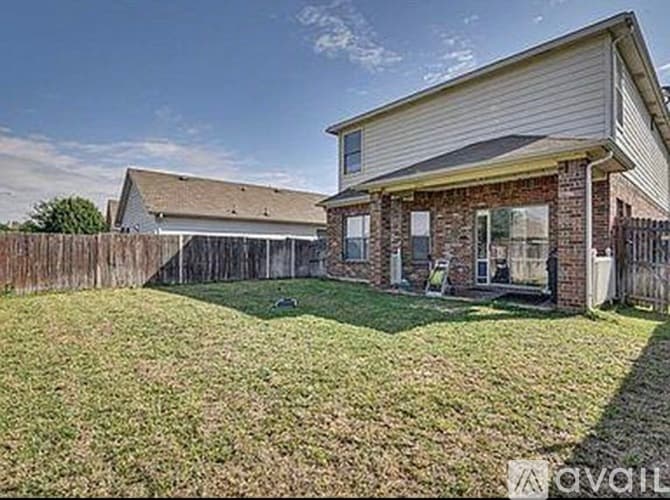 Fort Worth House: 6904 Legato Lane