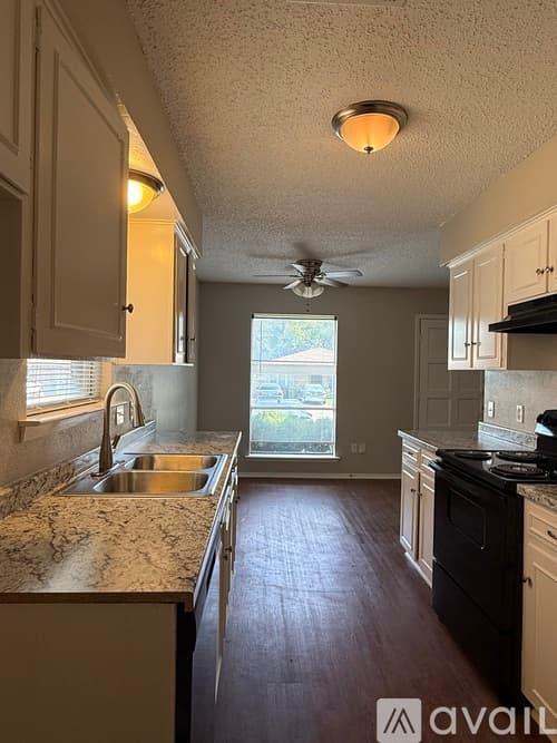 Arlington Apartment: 2209 Viewtop Lane