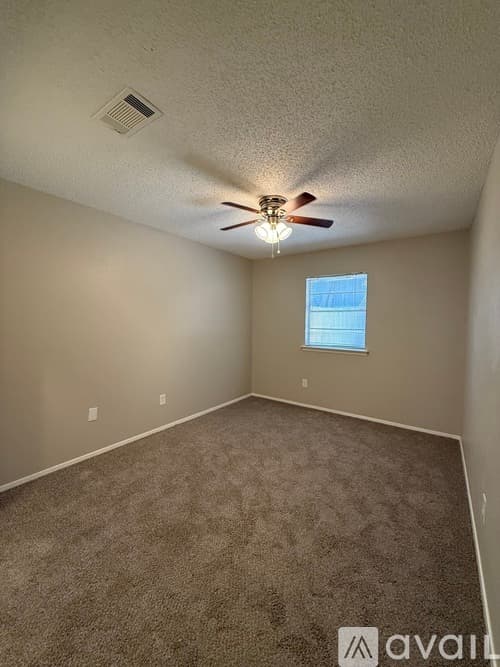 Arlington Apartment: 2209 Viewtop Lane