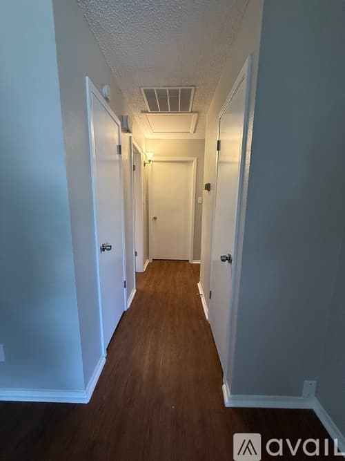 Arlington Apartment: 2209 Viewtop Lane