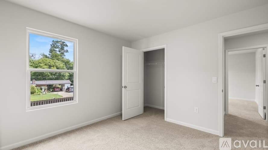 Rome House: 110 Babcock Dr NE