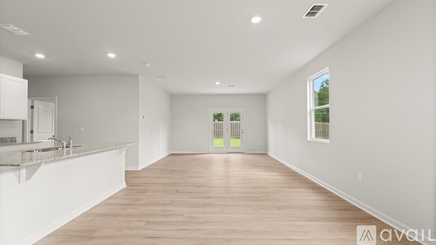 Rome House: 110 Babcock Dr NE