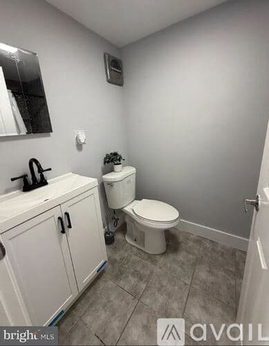 Essex Townhome: 351 Leeanne Rd