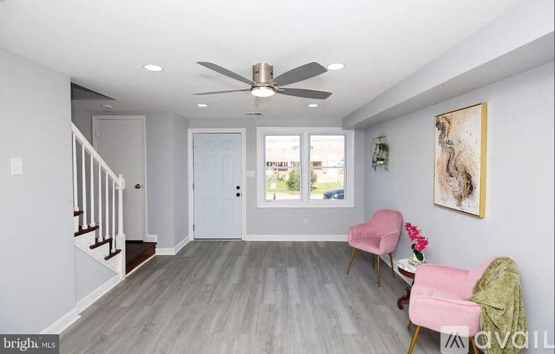 Essex Townhome: 351 Leeanne Rd