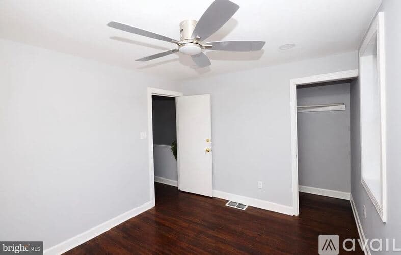 Essex Townhome: 351 Leeanne Rd