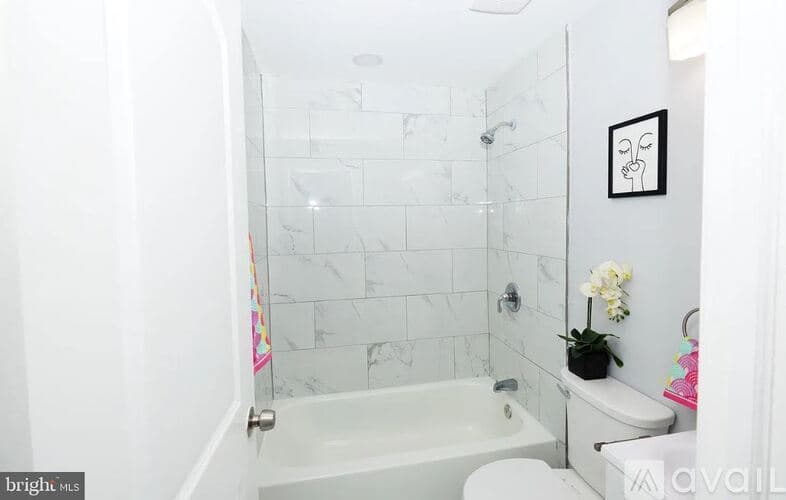 Essex Townhome: 351 Leeanne Rd