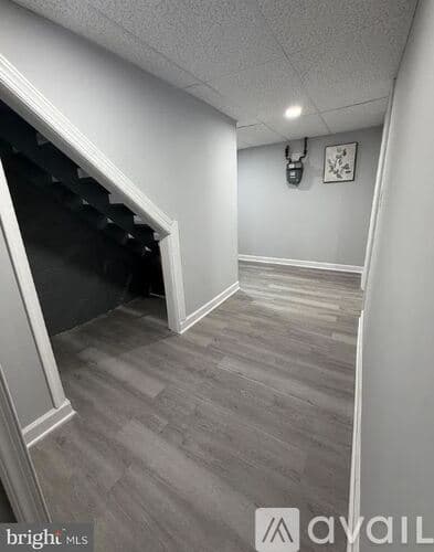 Essex Townhome: 351 Leeanne Rd
