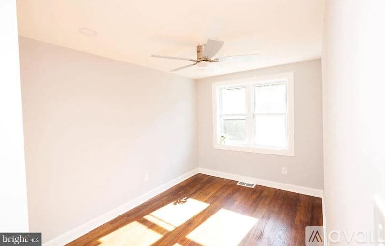 Essex Townhome: 351 Leeanne Rd