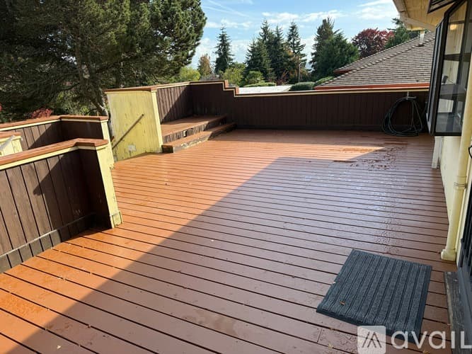 Seattle House: 10702 39th Avenue Southwest