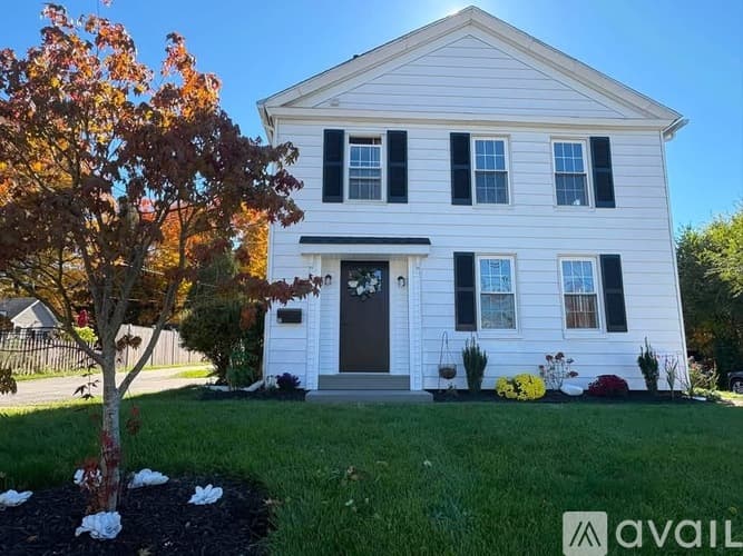 Manchester Apartment: 14 Hackmatack Street