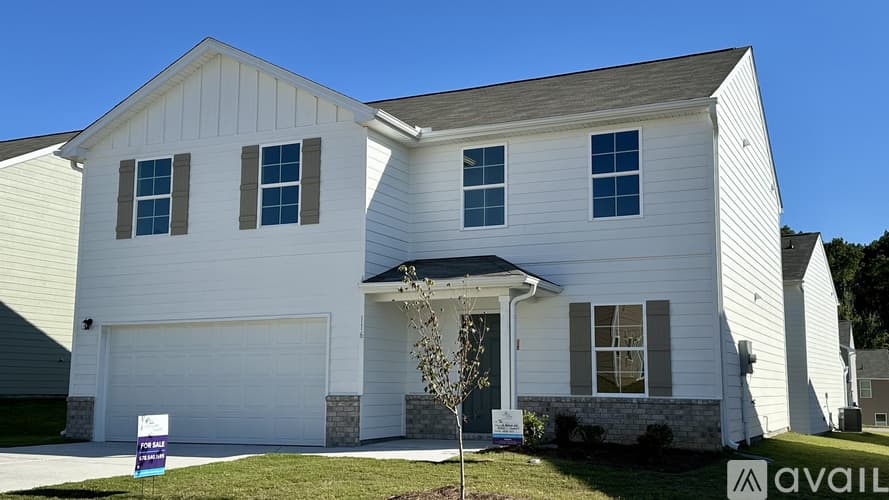 Jackson House: 116 Katsura Wy