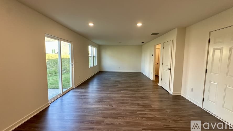 Jackson House: 116 Katsura Wy