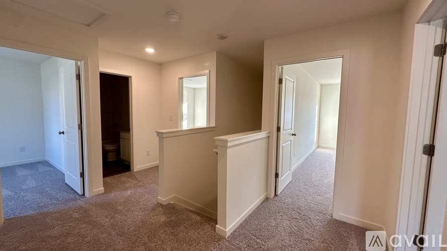 Jackson House: 116 Katsura Wy