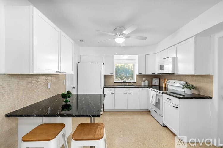 Clearwater House: 1048 Charles Street