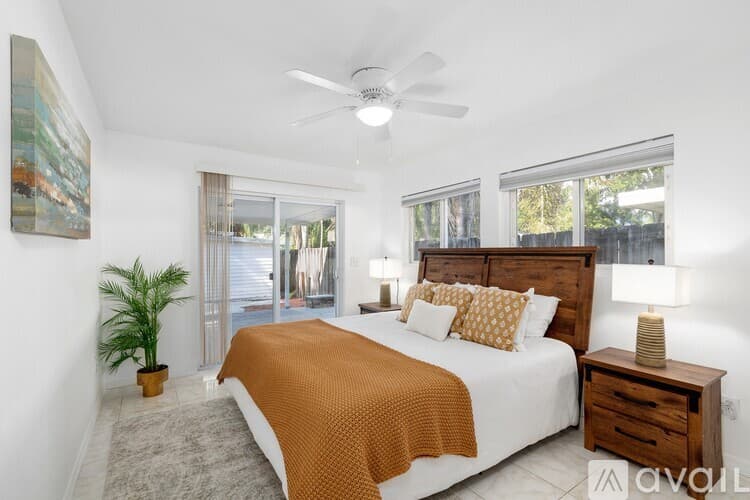 Clearwater House: 1048 Charles Street