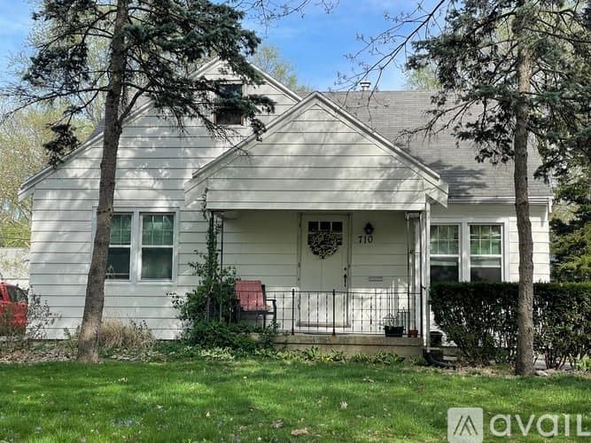 Urbana House: 710 South Maple Street