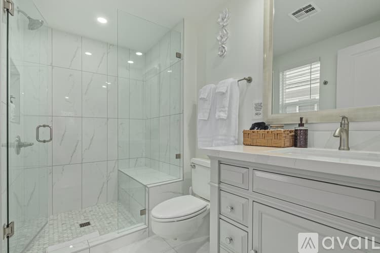 Sun City House: 9830 W Evergreen Dr