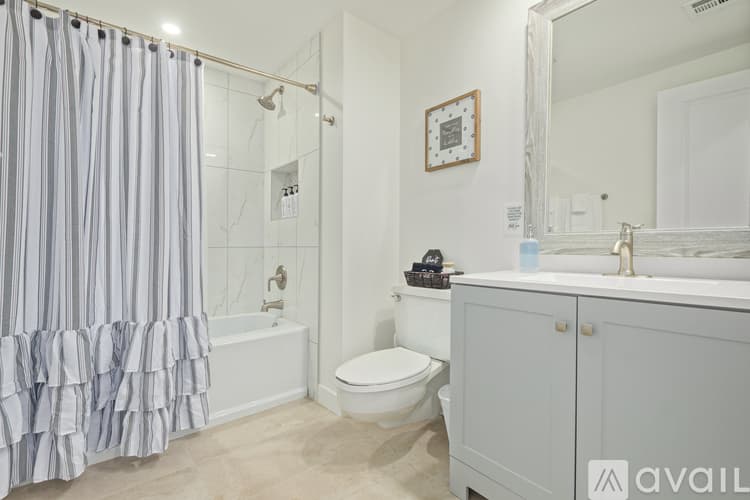 Sun City House: 9830 W Evergreen Dr