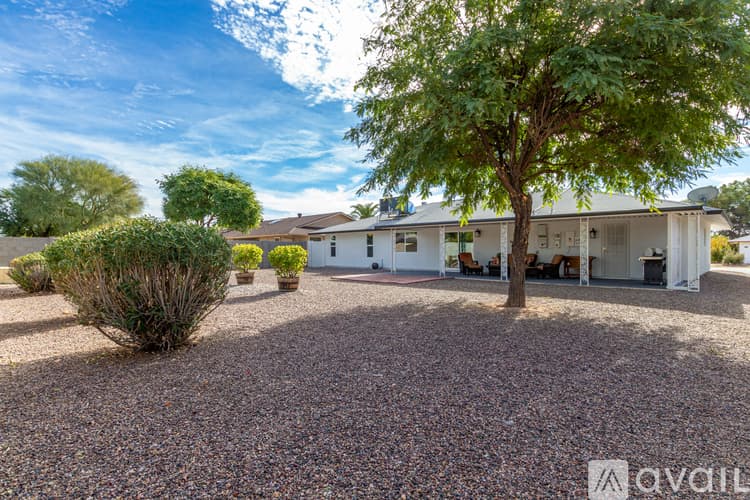 Sun City House: 9830 W Evergreen Dr