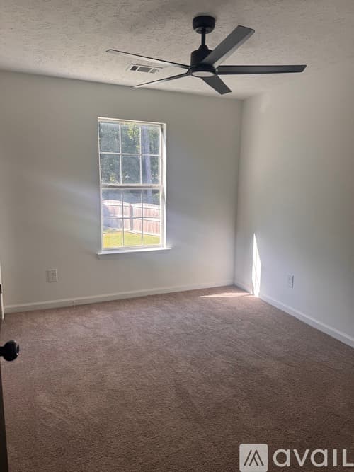 Atlanta House: 1972 Banks Way