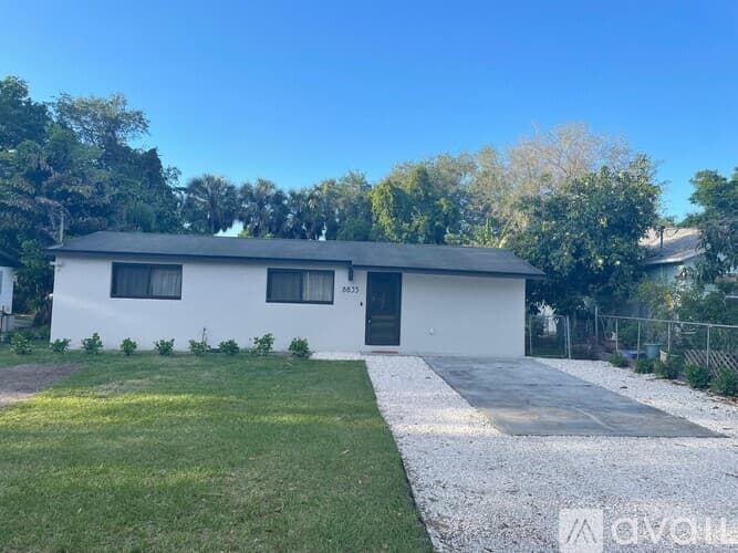Tampa House: 8835 West Patterson Street