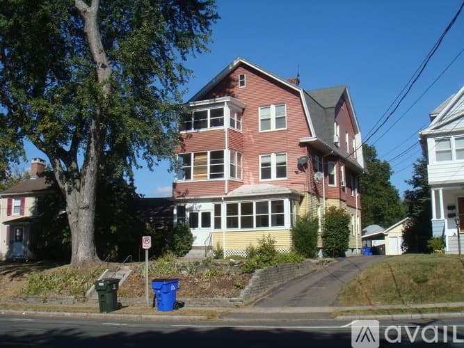 West Hartford Apartment: 406 Park Rd