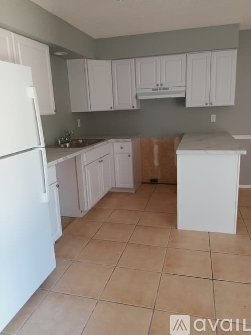 Spring Hill Townhome: 1334 London Ave