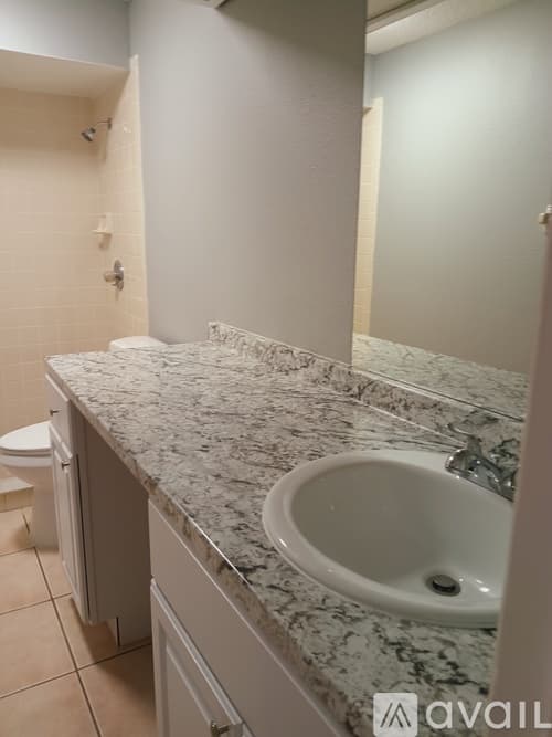 Spring Hill Townhome: 1334 London Ave