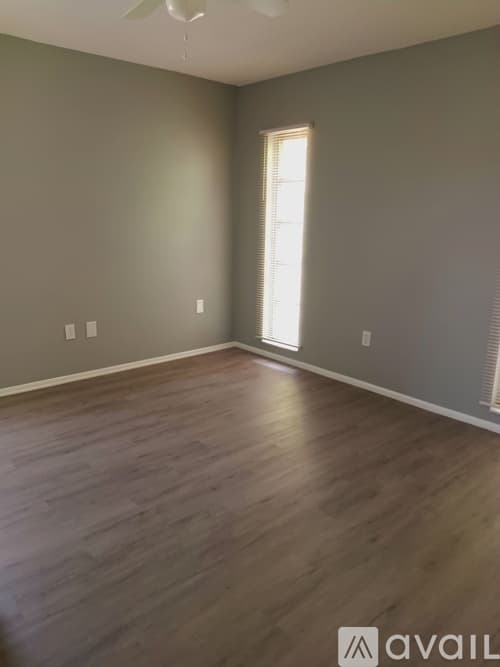 Spring Hill Townhome: 1334 London Ave