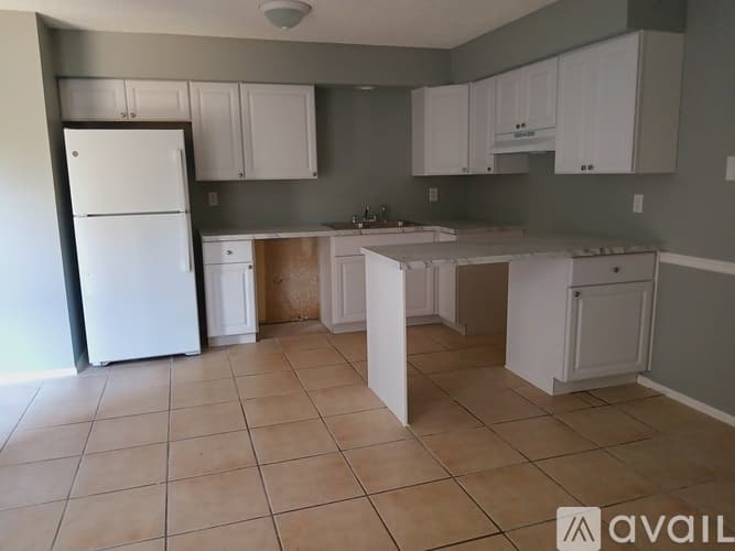 Spring Hill Townhome: 1334 London Ave