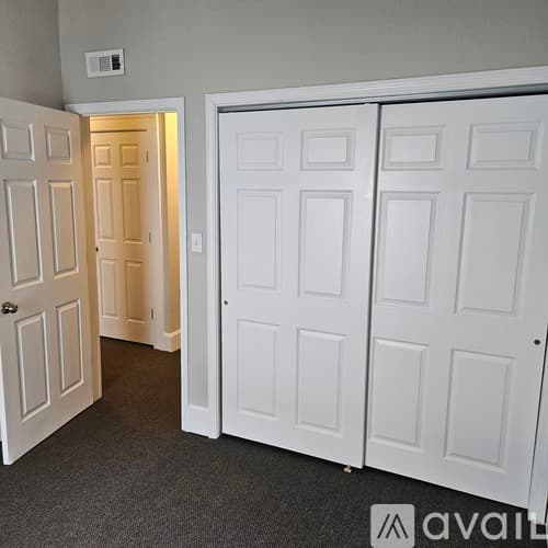 Independence Apartment: 421 N Spring St