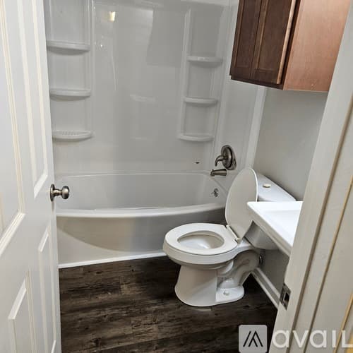 Independence Apartment: 421 N Spring St