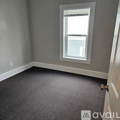 Independence Apartment: 421 N Spring St