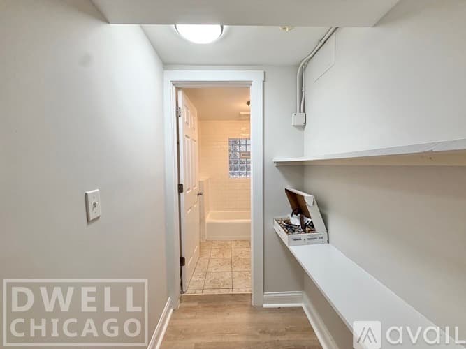 Chicago Apartment: 2915 W George St
