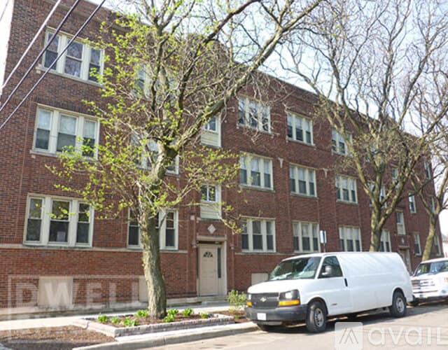 Chicago Apartment: 2915 W George St