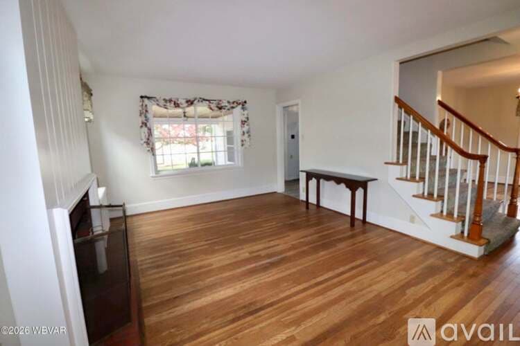Montoursville House: 502 Montour St N