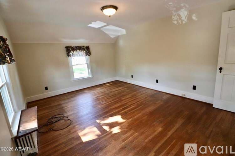 Montoursville House: 502 Montour St N