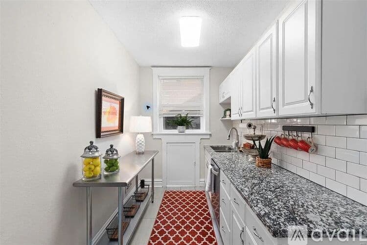 St. Louis Apartment: 4459 Russell Blvd