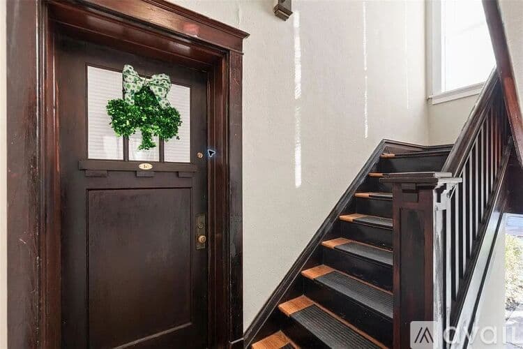 St. Louis Apartment: 4459 Russell Blvd