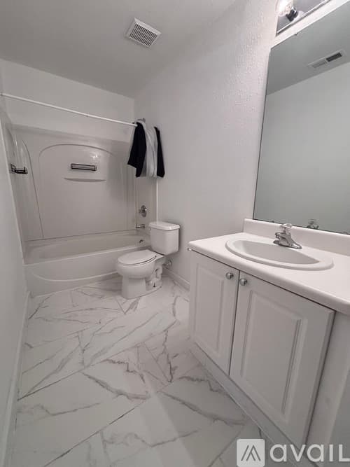 Rock Hill House: 617 Annalinde Ln