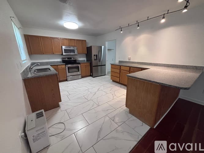 Rock Hill House: 617 Annalinde Ln