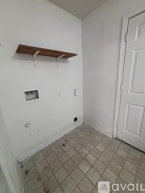 Rock Hill House: 617 Annalinde Ln