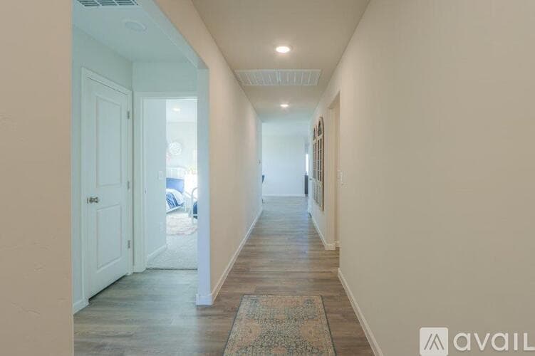 Bullhead City House: 2392 Tapatio Dr