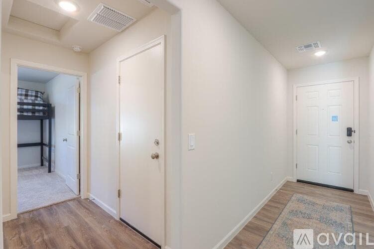 Bullhead City House: 2392 Tapatio Dr