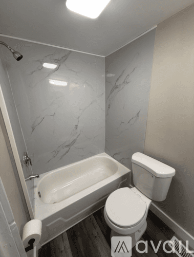 Portsmouth Apartment: 2017 Deep Creek Blvd